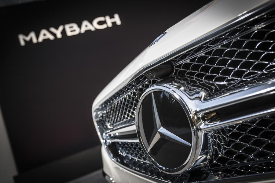 Логотип Mercedes-Maybach S650 Cabriolet 2017 года  (фото 34 из 43)